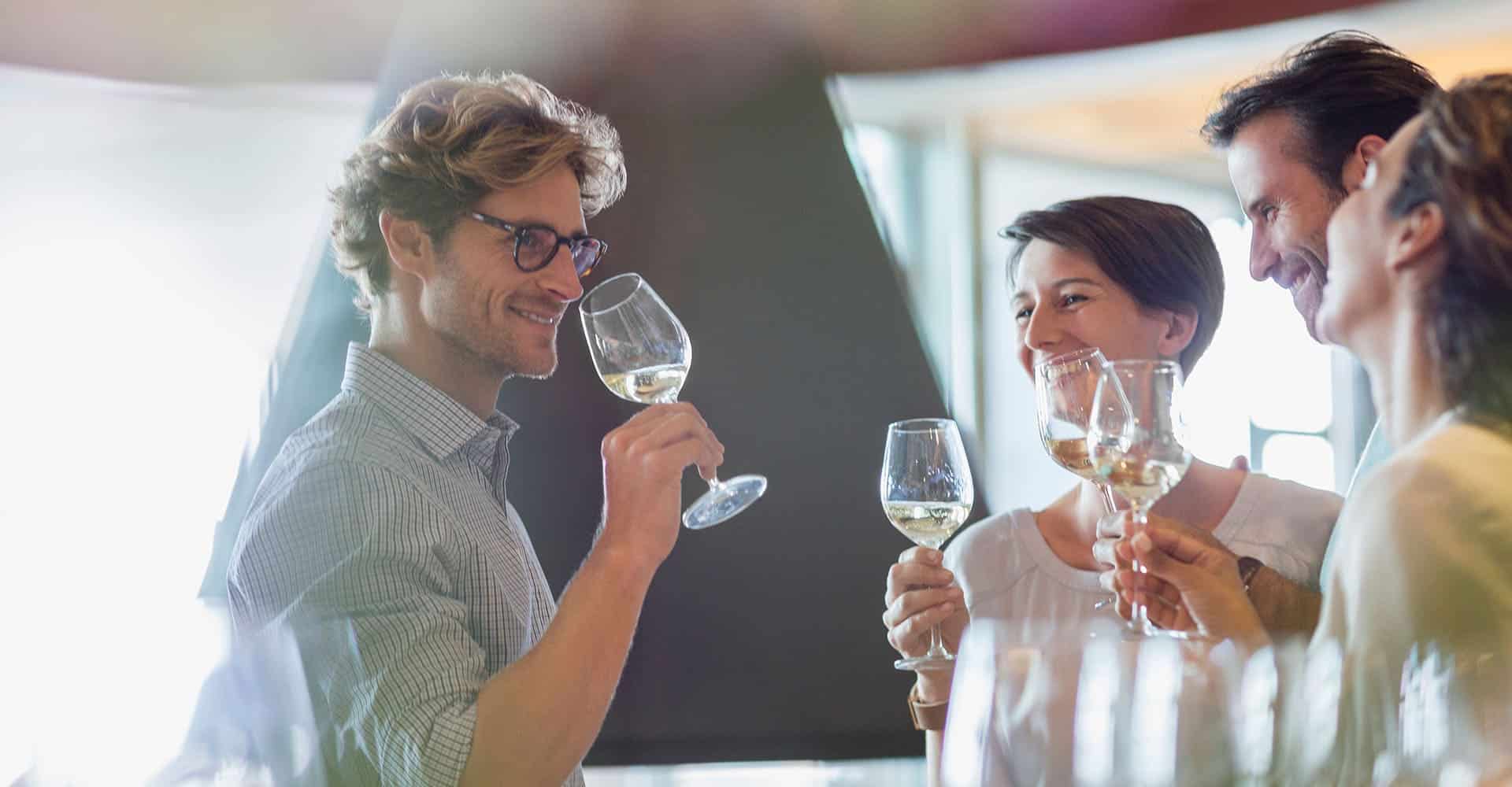 Apprendre à déguster le vin entre amis