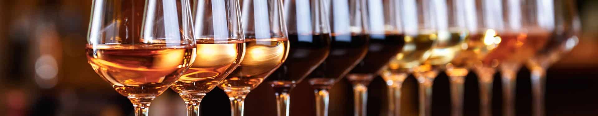 How to taste wine or champagne